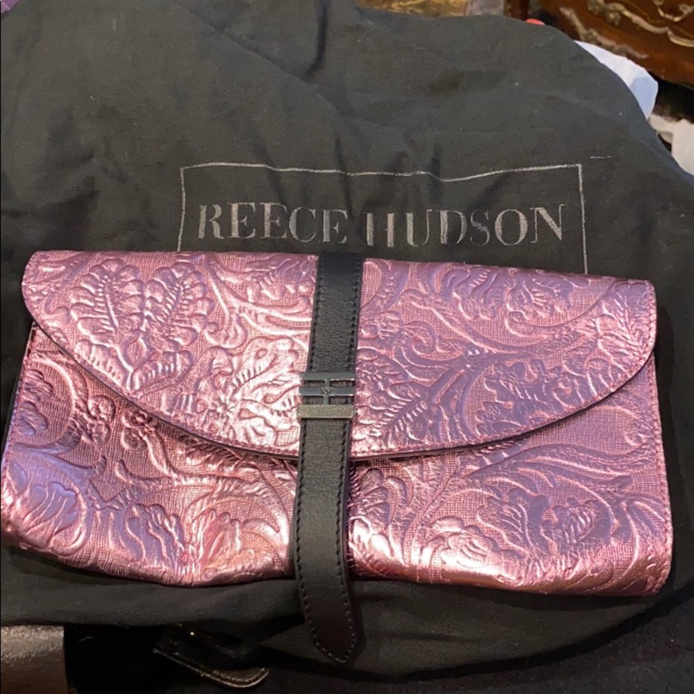 REECE HUDSON beautiful, mauve metallic clutch